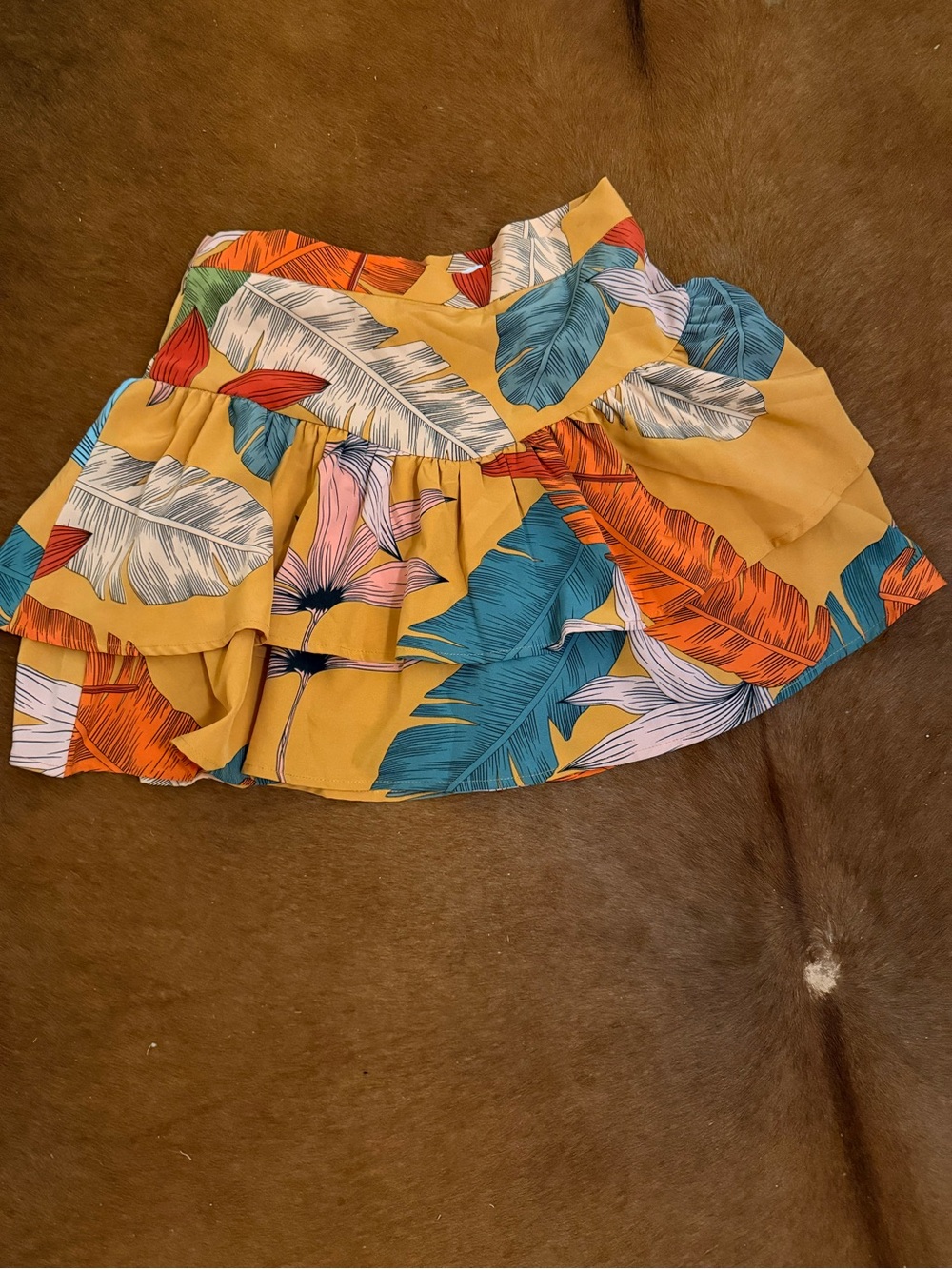 TCEC Mustard Tropical Leaf Ruffle Mini Skort S